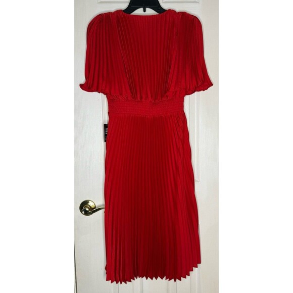 Women’s Express Pleated Smocked Waist Midi Dress V-neck XS (Red) NWT - Picture 2 of 7